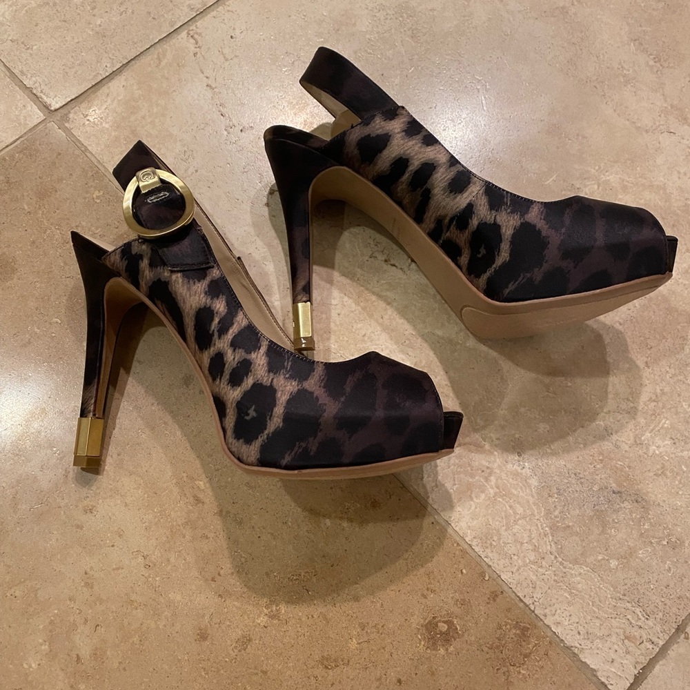 Guess pump sling backs, leopard print, size 7.5